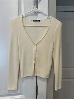 Zara Cream Ribbed V-Neck Button-Up Cardigan